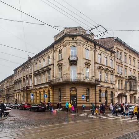 Baker'S Street Hostel Lviv Exterior photo