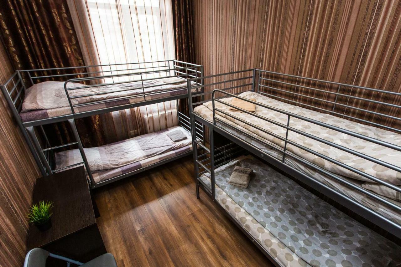 Baker'S Street Hostel Lviv Exterior photo